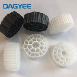 Medios MBBR de Alta Porosidad - Optimización del Contacto Biológico